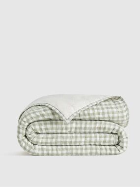 Quince European Linen Patterned Quilt in Willowleaf Queen 1317